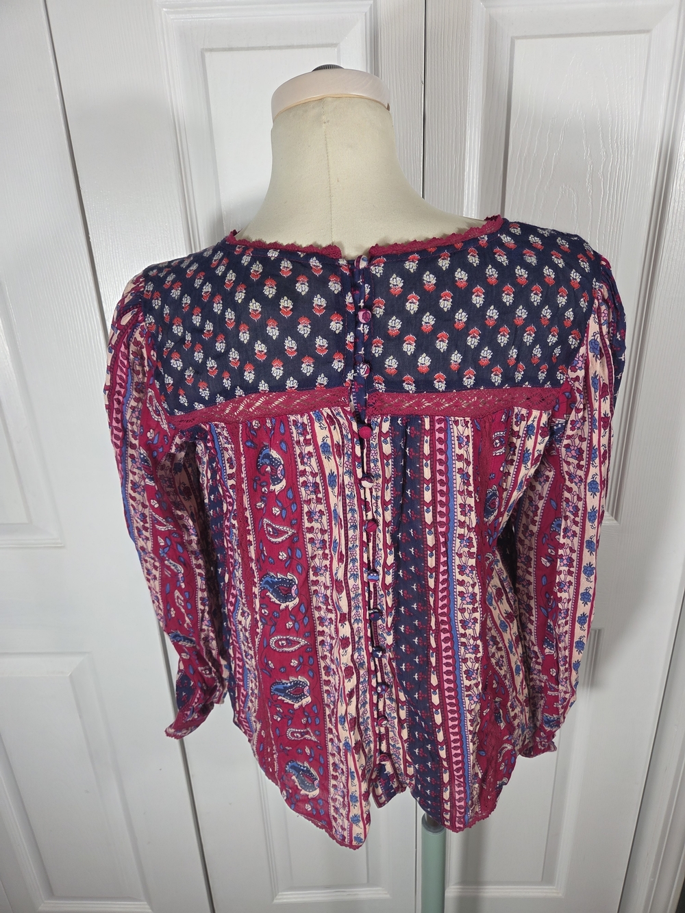 Maeve Anthropologie Boho Peasant Top Red Blue Lace Trim Size 4 - Picture 4 of 5